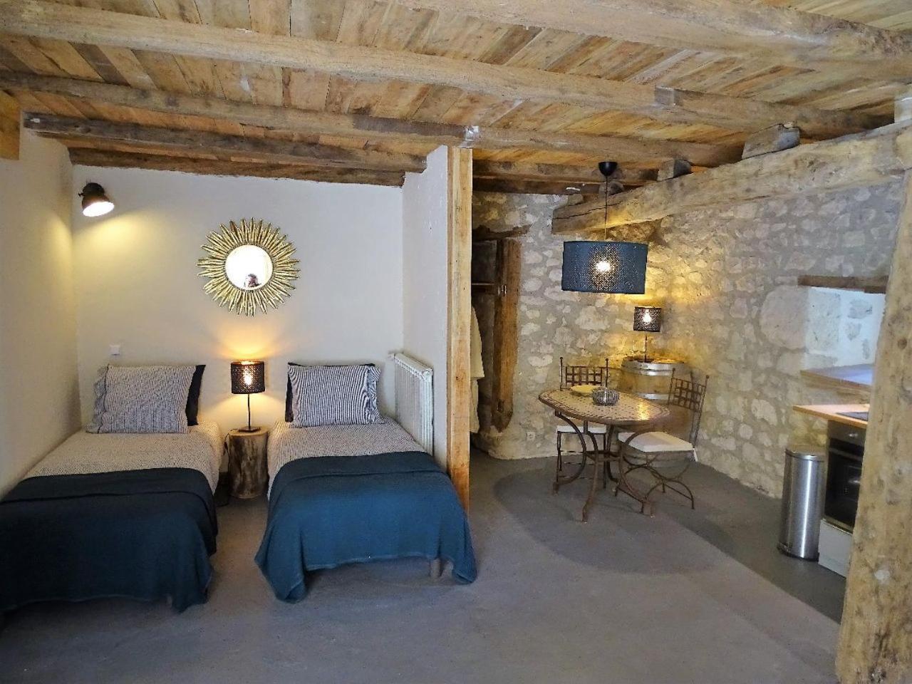 Apartament Cave Le Vieux Manoir Valeilles Zewnętrze zdjęcie