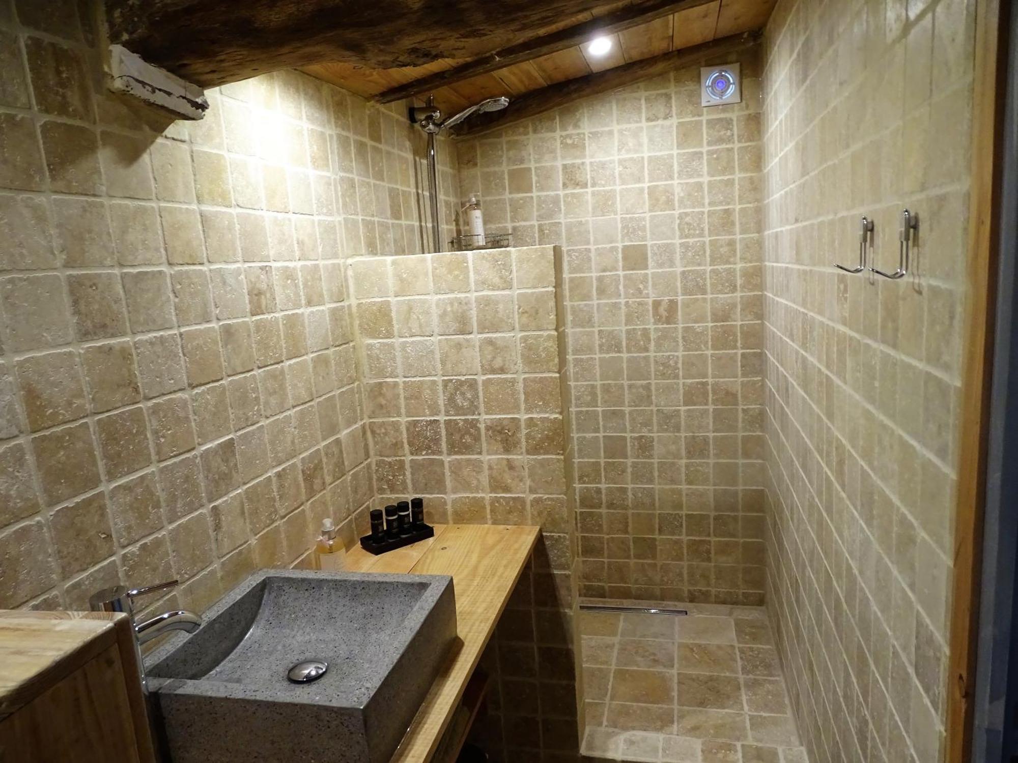 Apartament Cave Le Vieux Manoir Valeilles Zewnętrze zdjęcie